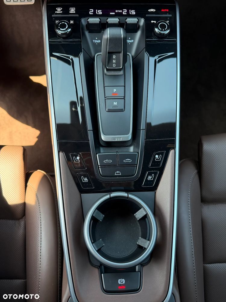 Porsche 911 - 32