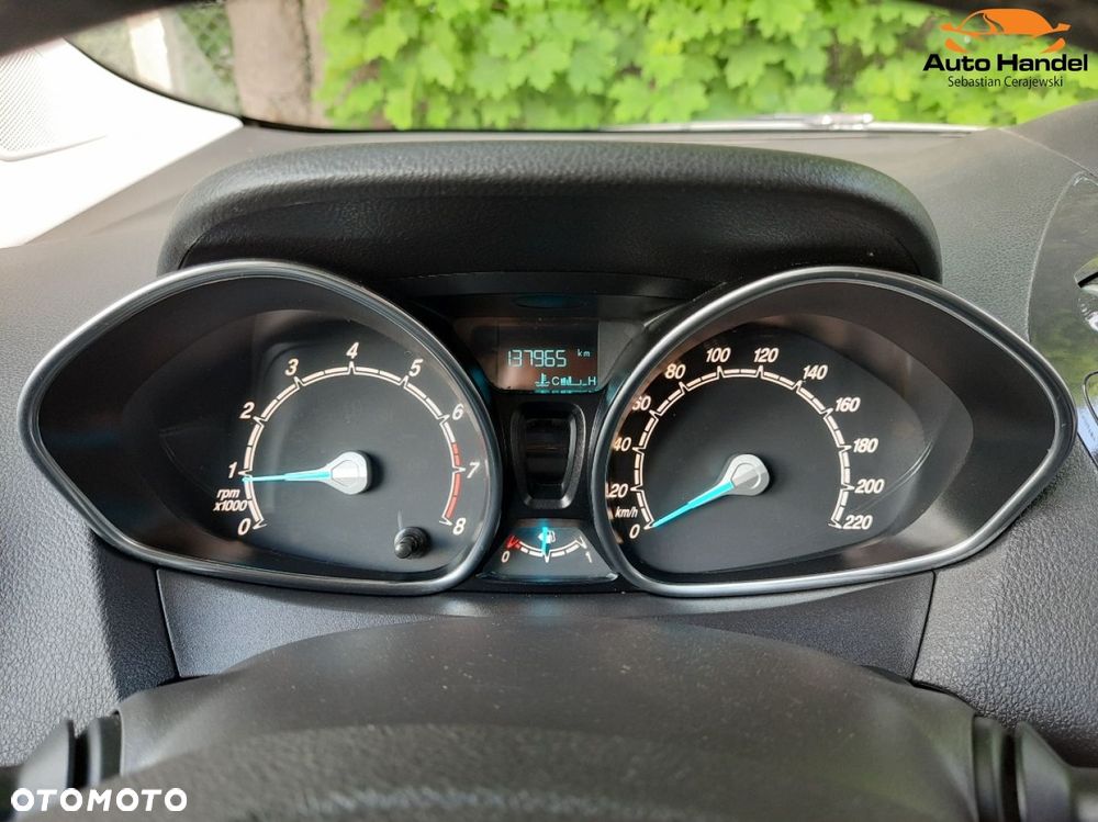 Ford Tourneo Courier - 16