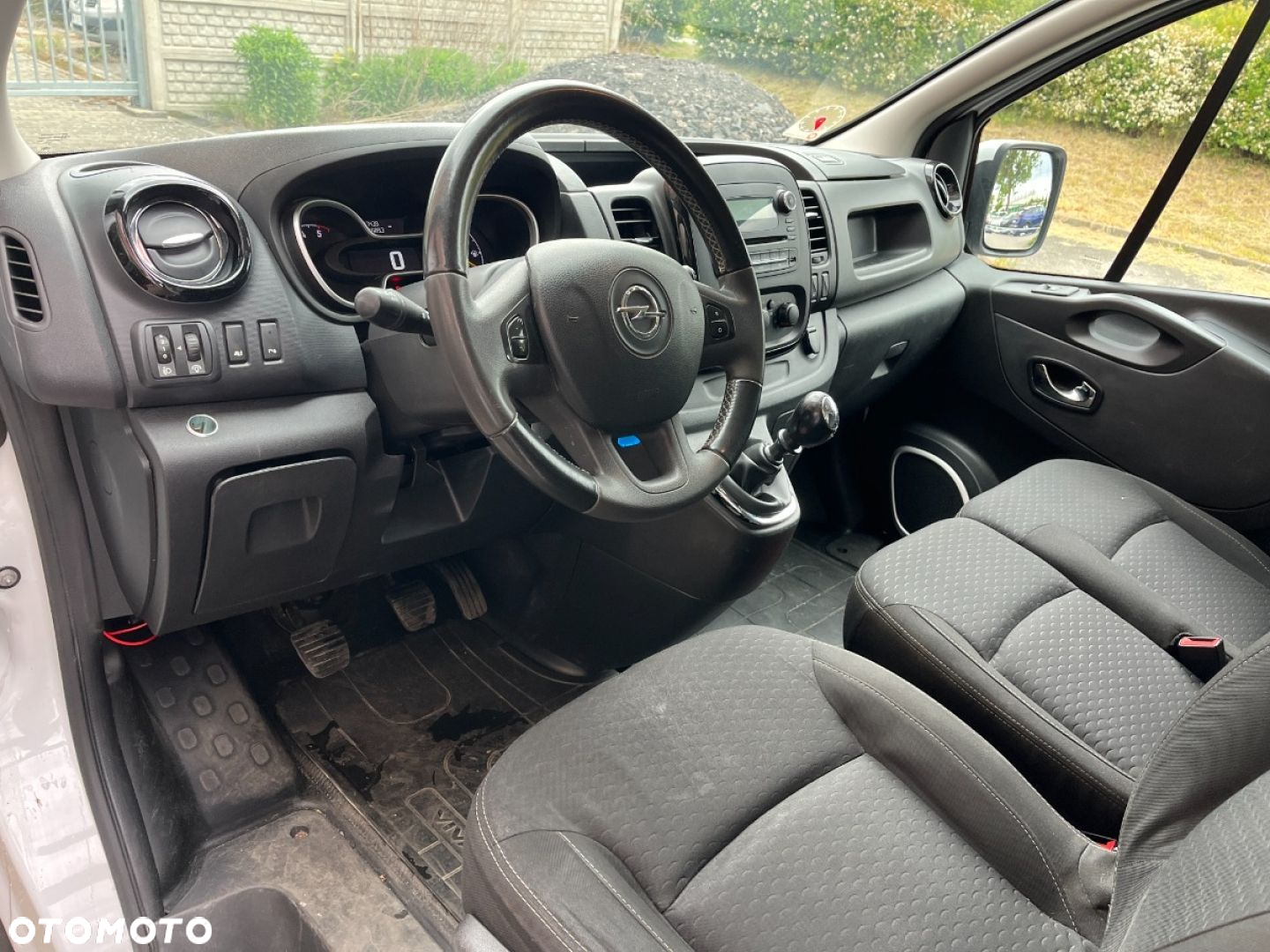 Opel Vivaro - 8