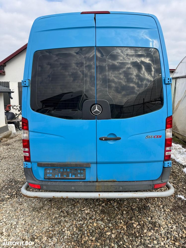 Mercedes-Benz Sprinter - 5