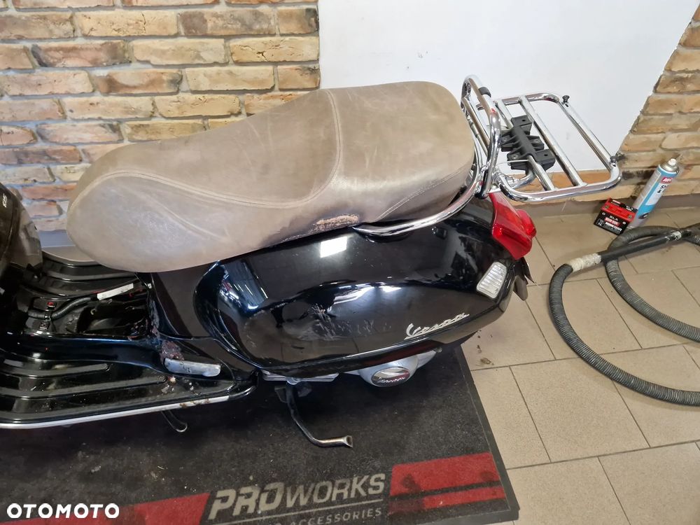 Vespa GTS - 16