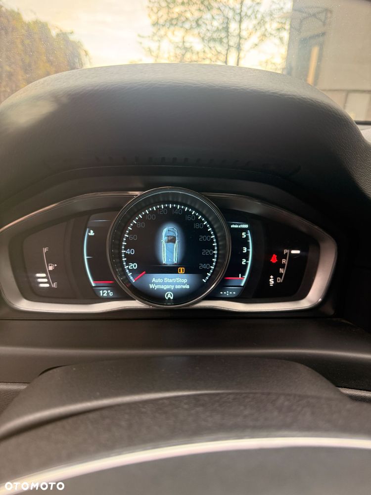 Volvo V70 D2 Summum - 16