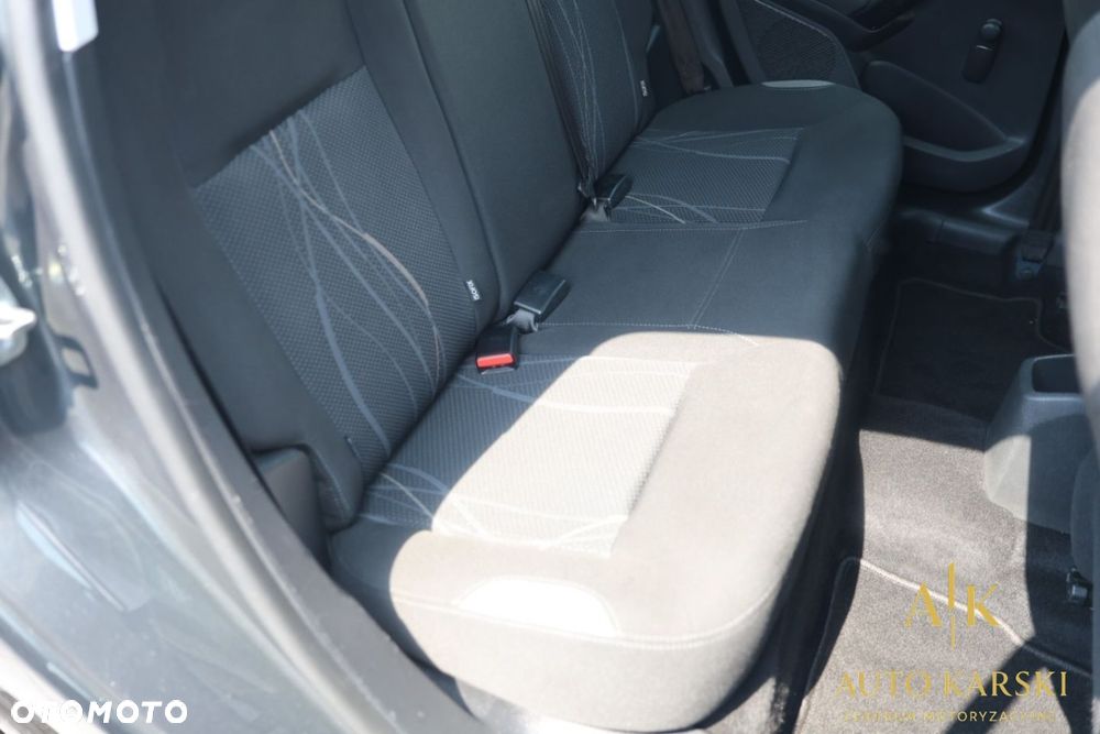 Peugeot 208 - 32