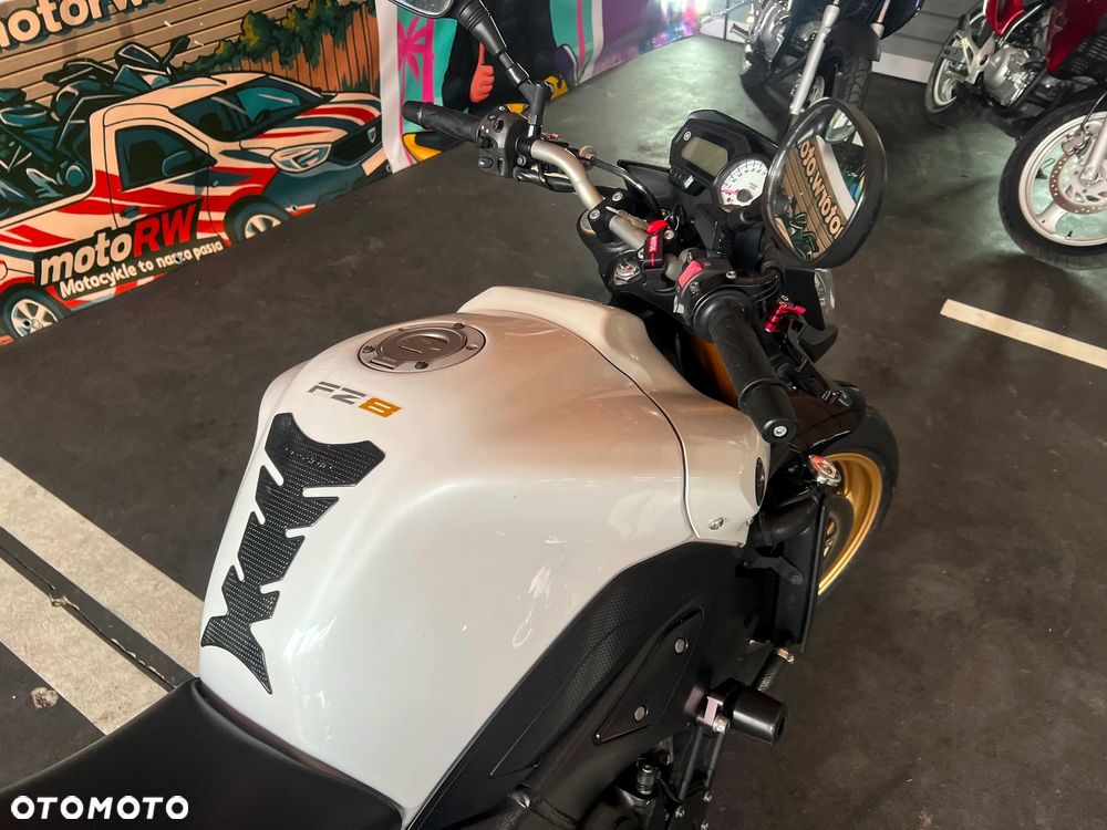 Yamaha FZ - 13