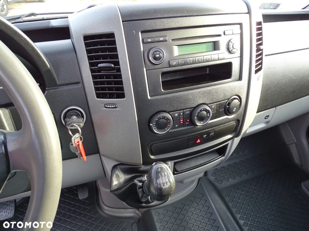 Mercedes-Benz SPRINTER - 27