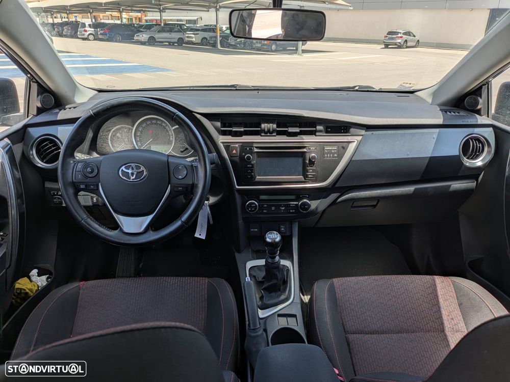 Toyota Auris Touring Sports 1.4 D-4D Com+P.Sport - 9