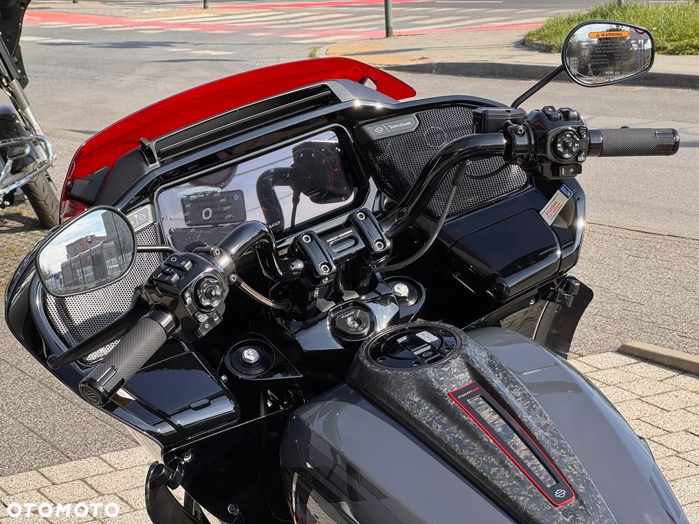 Harley-Davidson Touring Road Glide - 16