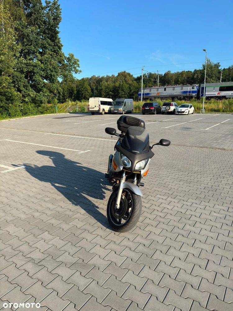 Honda CBF - 8