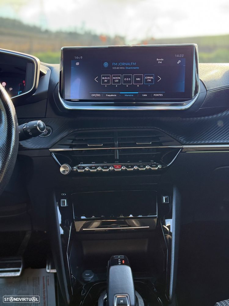 Peugeot 2008 PureTech 130 EAT8 GT Pack - 16