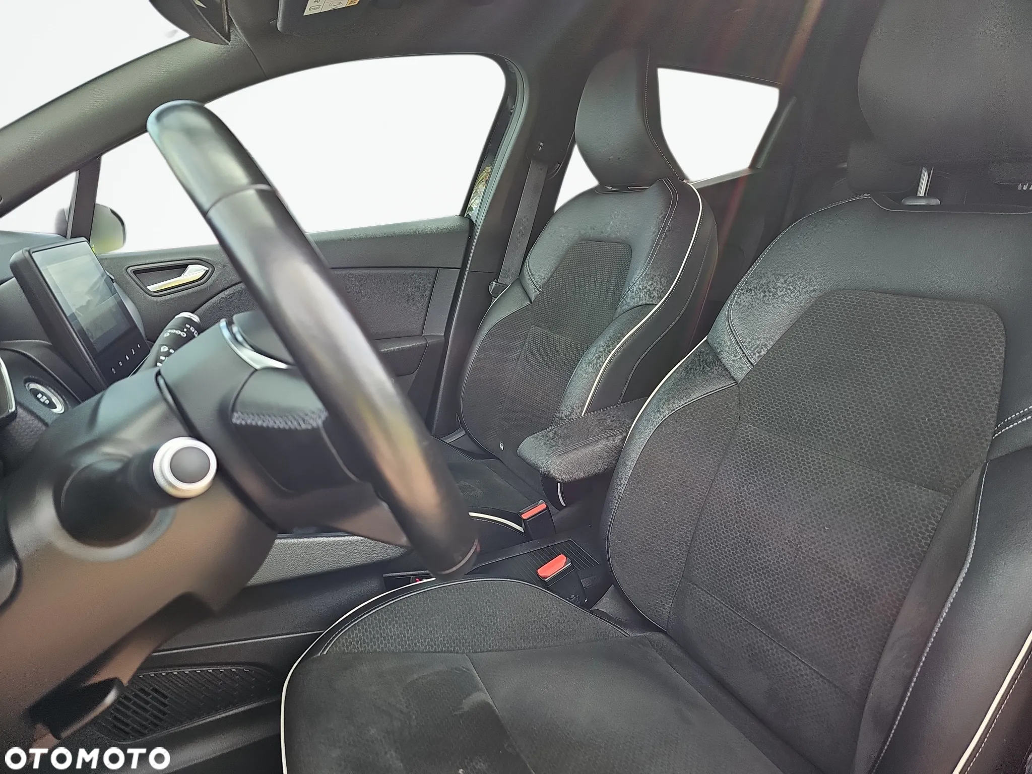 Renault Clio 1.0 TCe Intens - 11