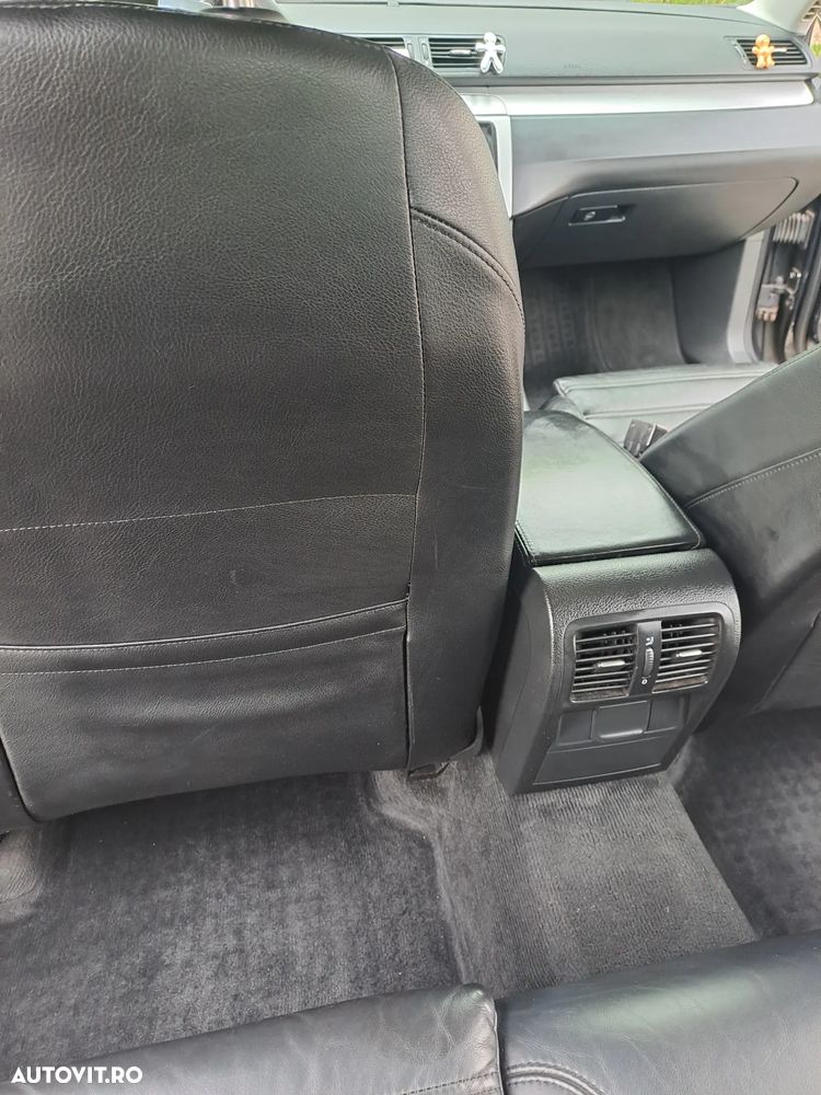 Volkswagen Passat 2.0TDI Sportline DPF DSG - 20