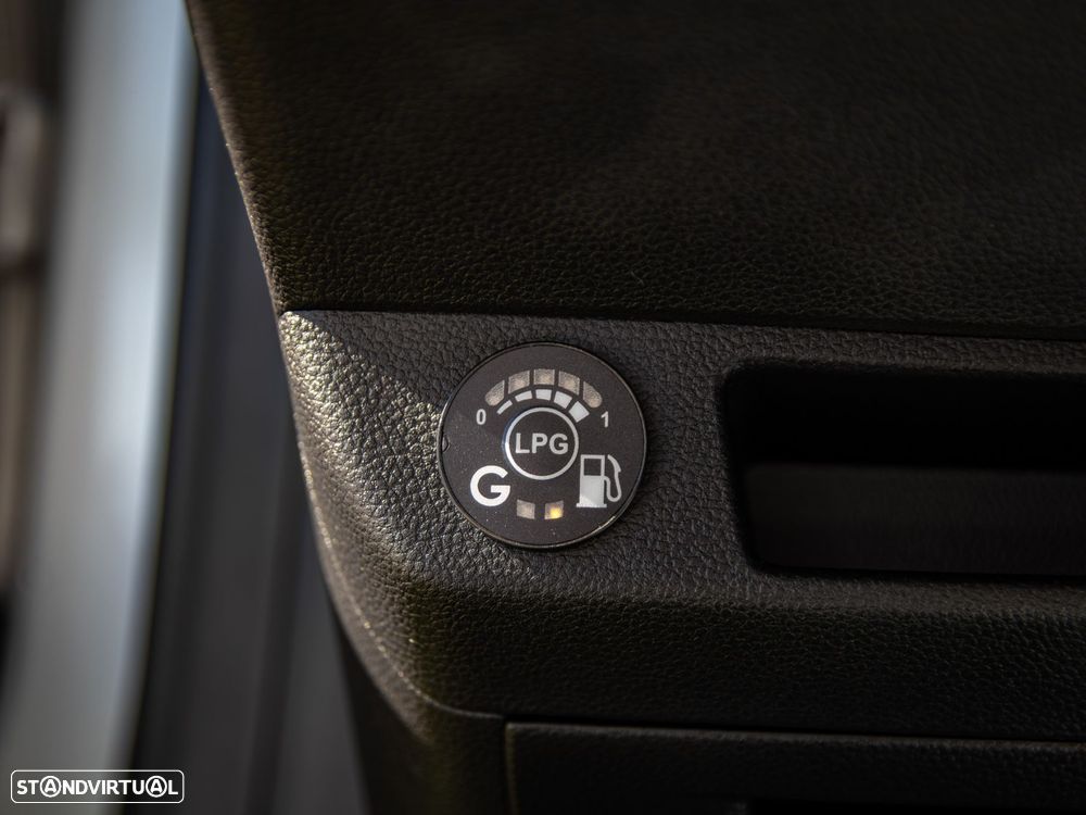 Renault Clio 1.0 TCe Limited Bi-Fuel - 32