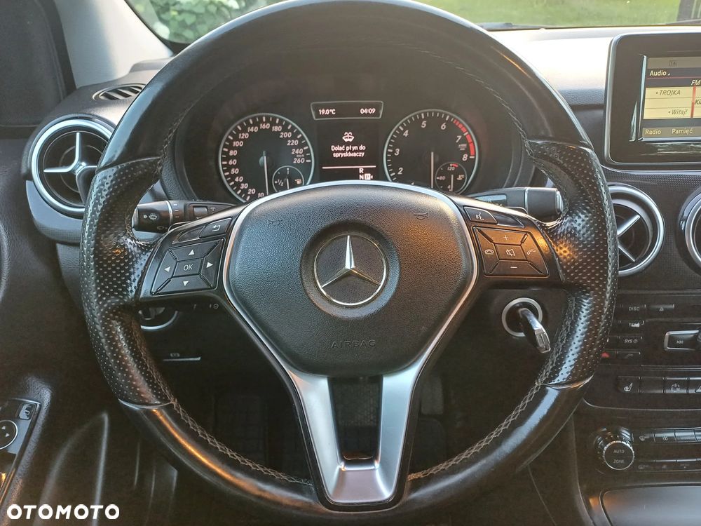 Mercedes-Benz Klasa B 250 7G-DCT SCORE - 12