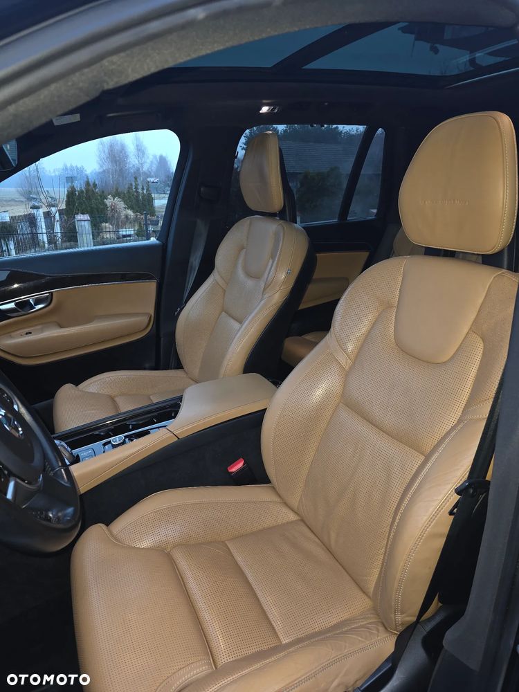 Volvo XC 90 - 19