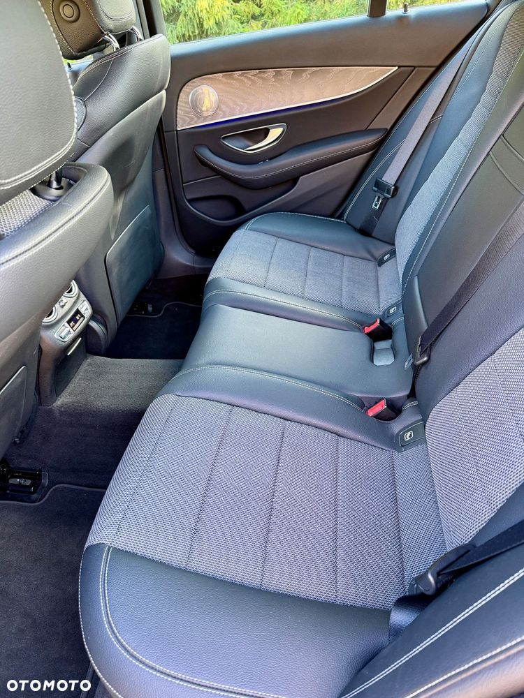 Mercedes-Benz Klasa E 300 d 4-Matic Avantgarde - 24