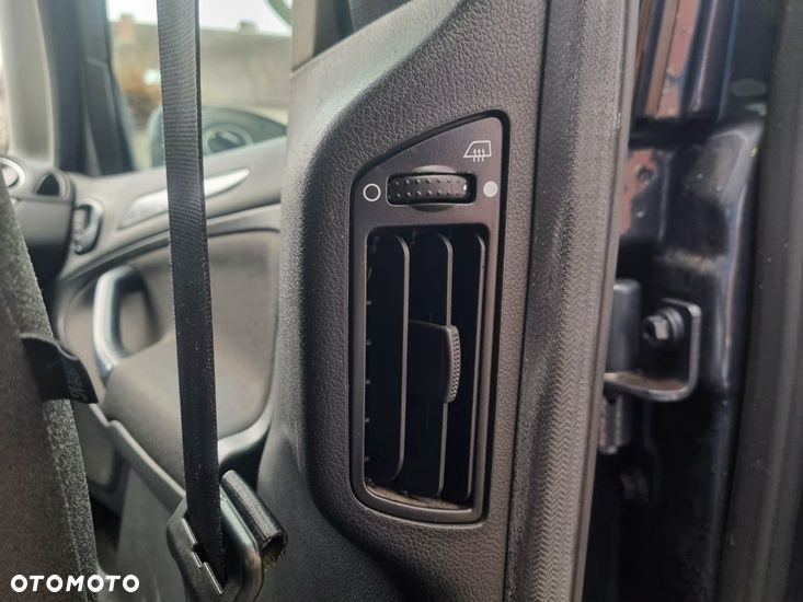 Ford S-Max 2.0 TDCi DPF Business Edition - 19