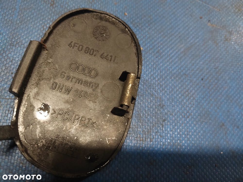 Zaślepka haka holowniczego zderzaka PRZÓD Audi A6 C6 S-LINE LZ5D 4F0807441E - 2