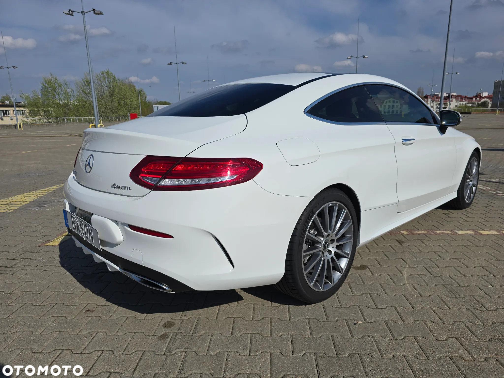 Mercedes-Benz Klasa C 300 Coupe 4Matic 9G-TRONIC - 6