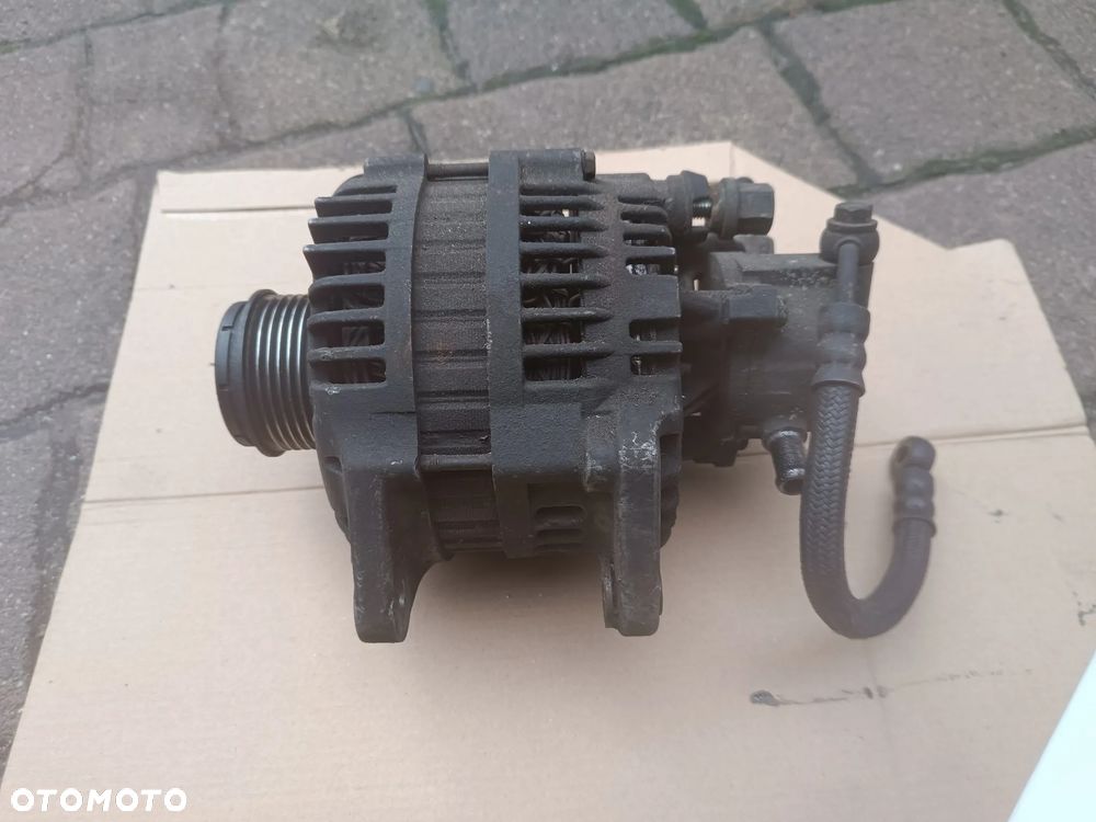 Opel Meriva A 1.7 cdti Alternator z vacu pompą