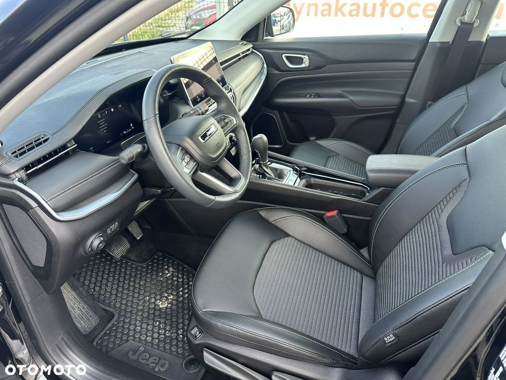 Jeep Compass - 30