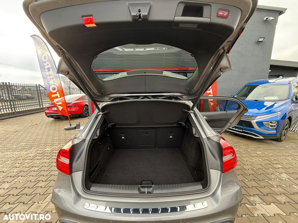 Mercedes-Benz GLA 220 CDI 4Matic 7G-DCT AMG Line - 24