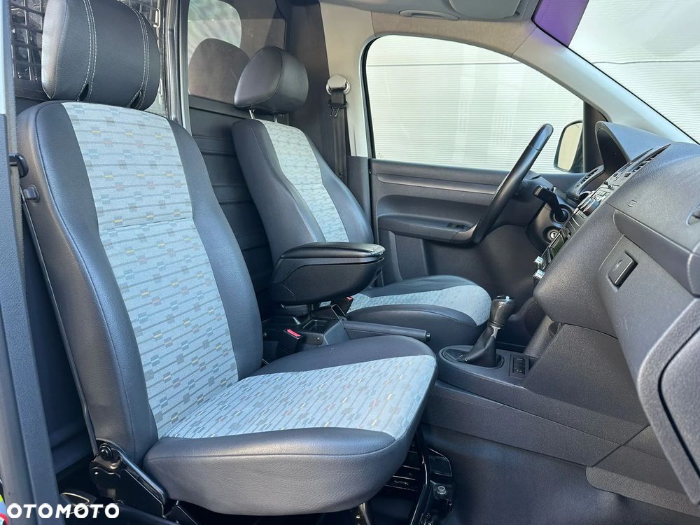 Volkswagen Caddy - 19