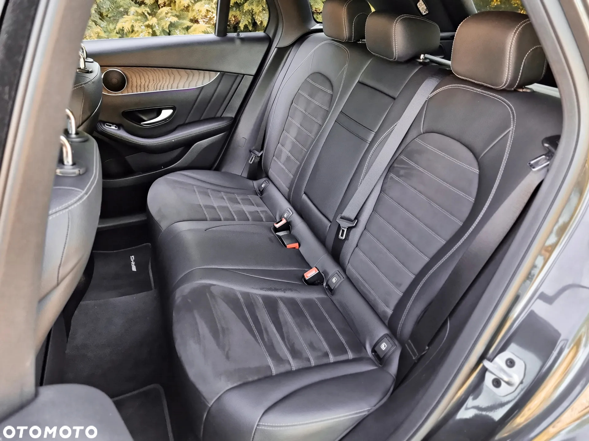 Mercedes-Benz GLC 220 d 4Matic 9G-TRONIC AMG Line Plus - 22