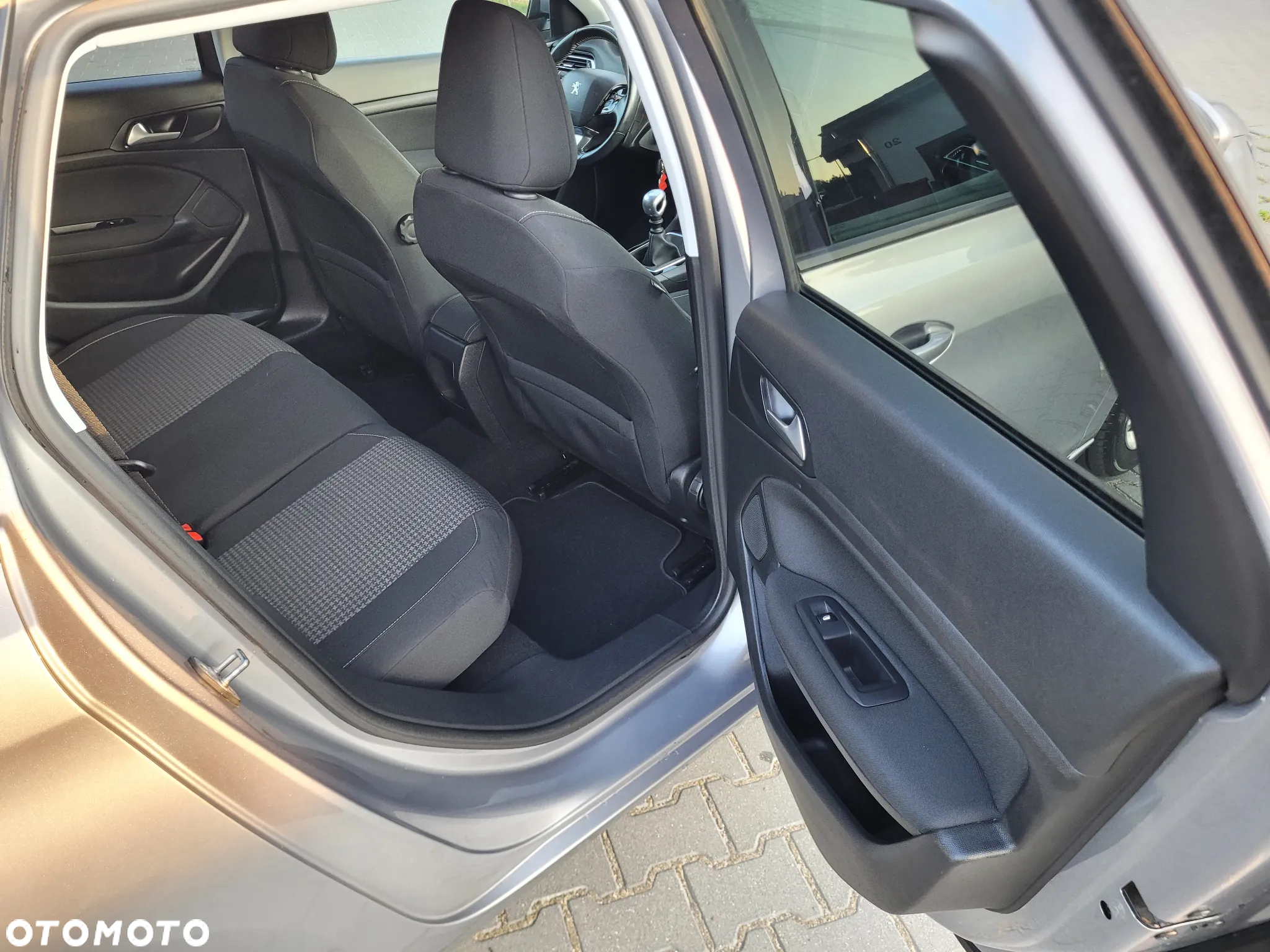 Peugeot 308 1.5 BlueHDi Business Line S&S - 13