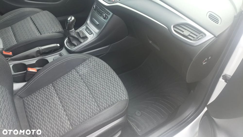 Opel Astra 1.6 CDTI Dynamic - 18