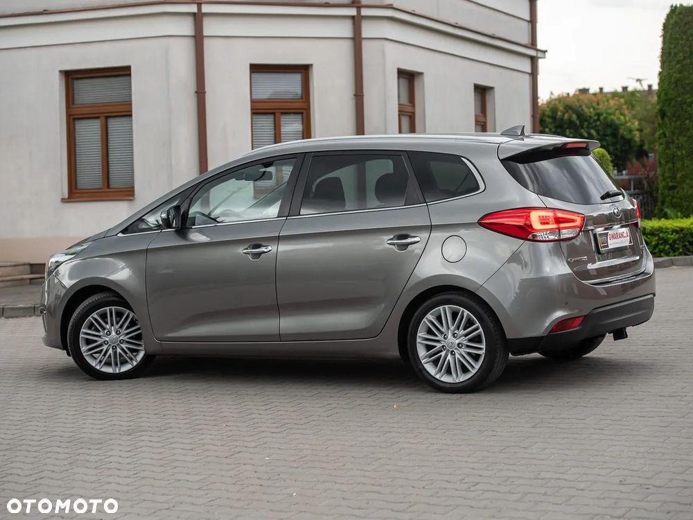 Kia Carens 1.7 CRDi 115 ISG UEFA EURO 2016 - 12