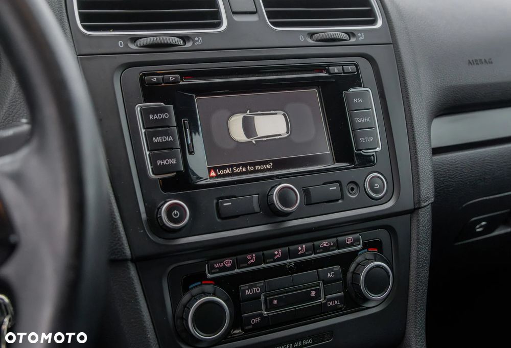 Volkswagen Golf 1.6 TDI DPF Comfortline - 22