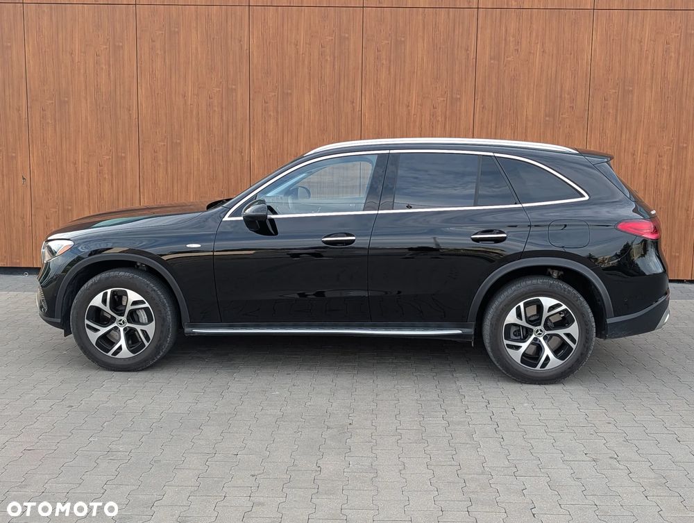 Mercedes-Benz GLC - 32
