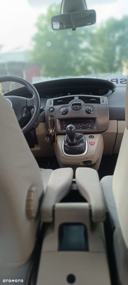 Renault Grand Scenic Gr 1.6 16V Confort Authentique - 20