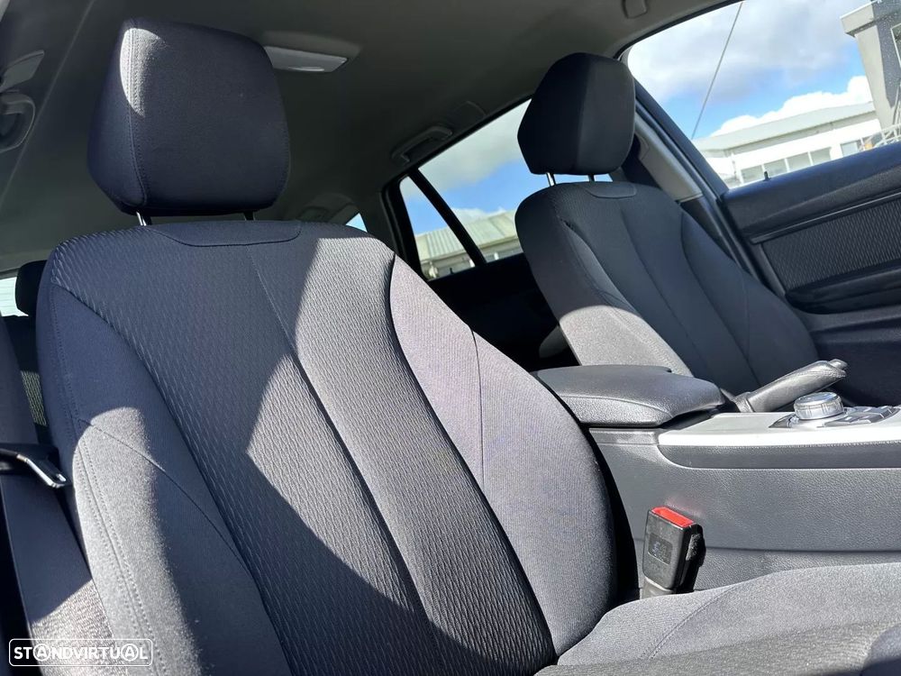 BMW 316 d Line Sport - 42