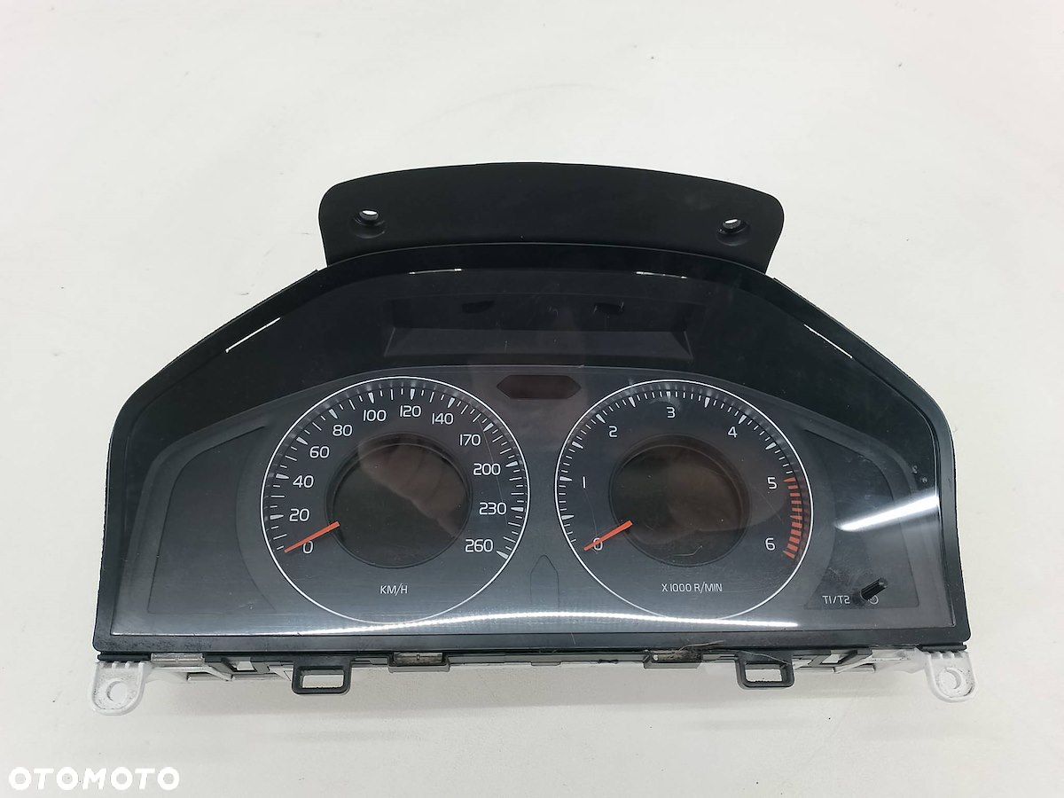 LICZNIK VOLVO V70 III ( 07-12 ) 31270899AA  36002598 2.0 D 136KM - 1