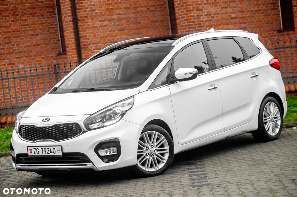 Kia Carens 1.7 CRDi Business Line 7os 7DCT - 8
