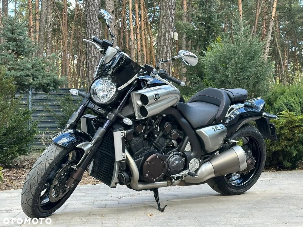 Yamaha V-MAX - 10