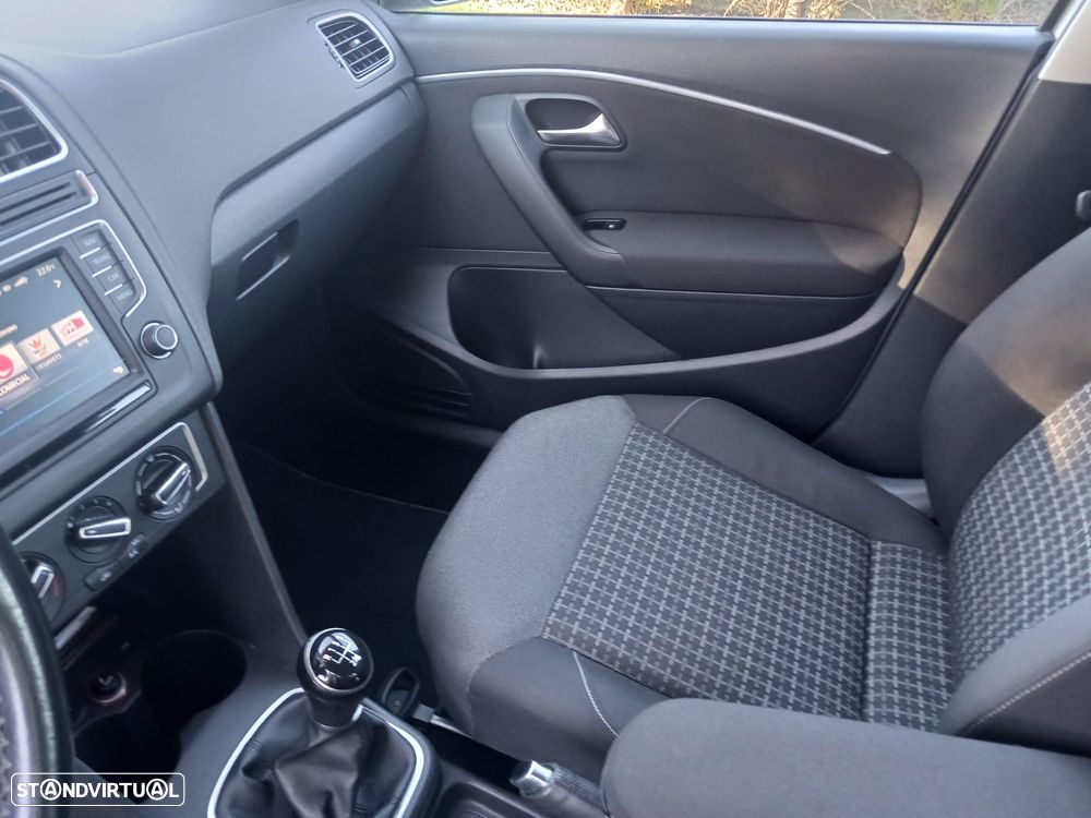 VW Polo 1.4 TDi BlueMotion - 33