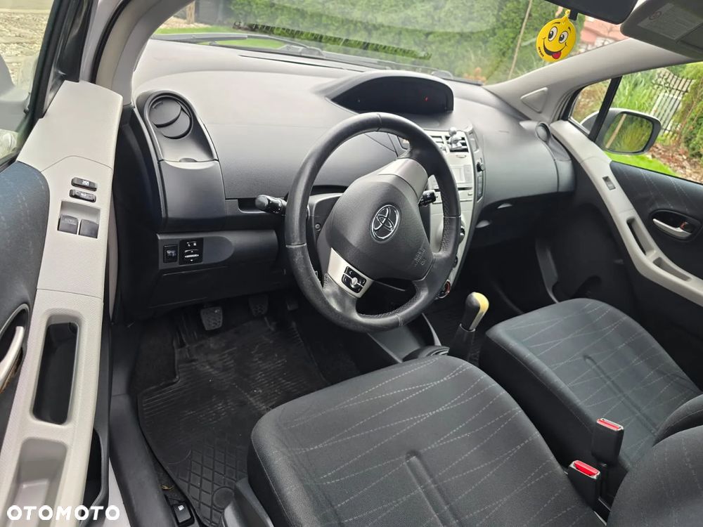 Toyota Yaris 1.4 D-4D Sol - 13
