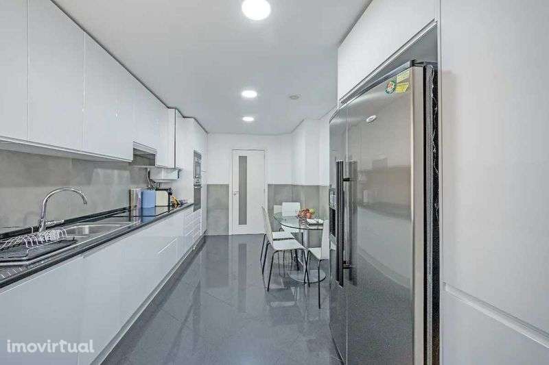 Apartamento T2 Arrenda-se - Grande imagem: 4/7