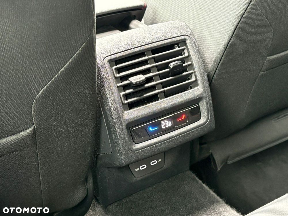Volkswagen Golf 2.0 TSI GTI DSG - 17