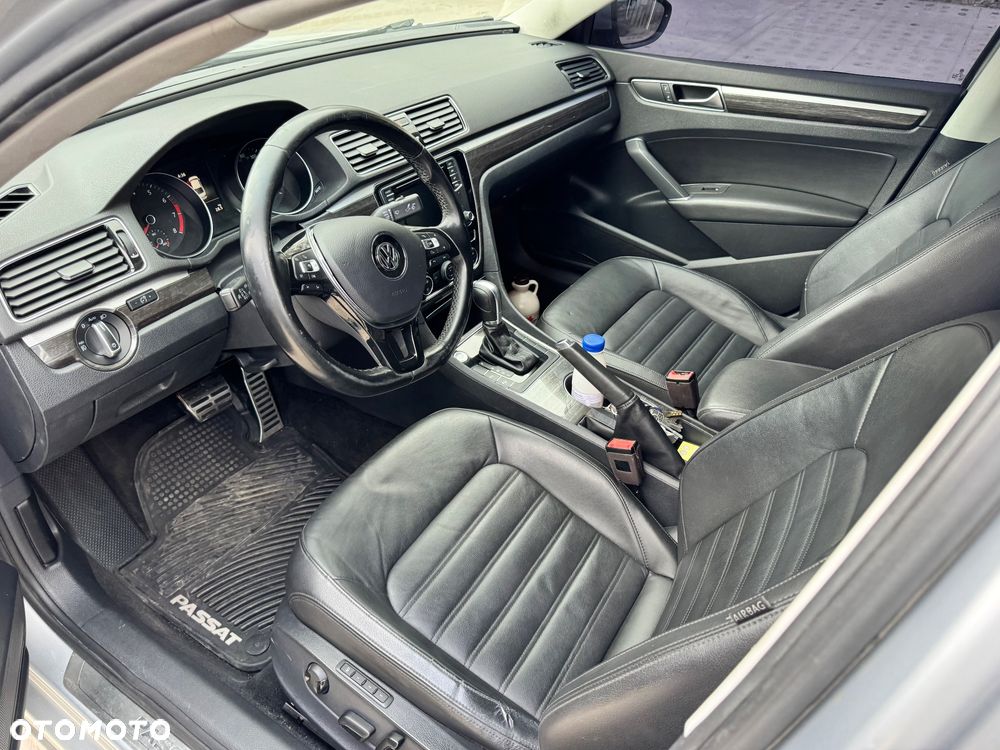 Volkswagen Passat - 6