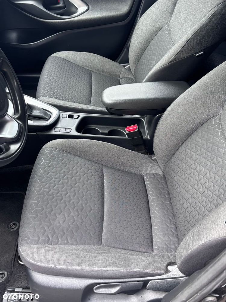 Toyota Yaris Cross Hybrid 1.5 Comfort - 30