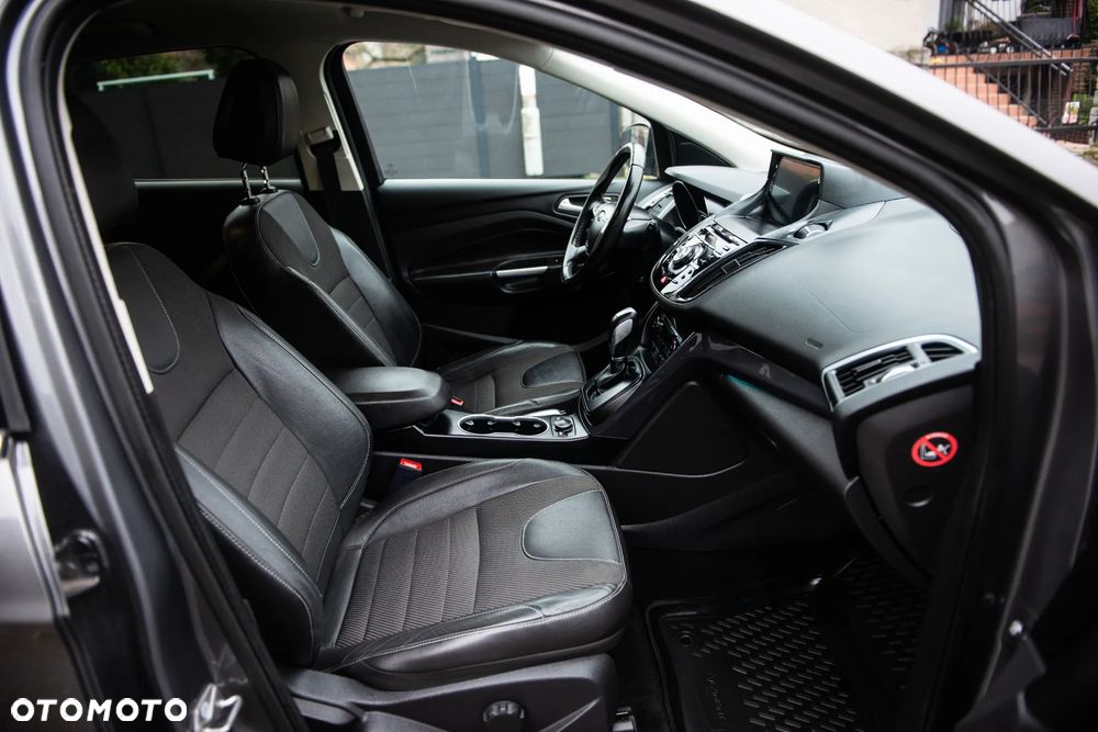 Ford Kuga 2.0 TDCi 4x4 Titanium - 26