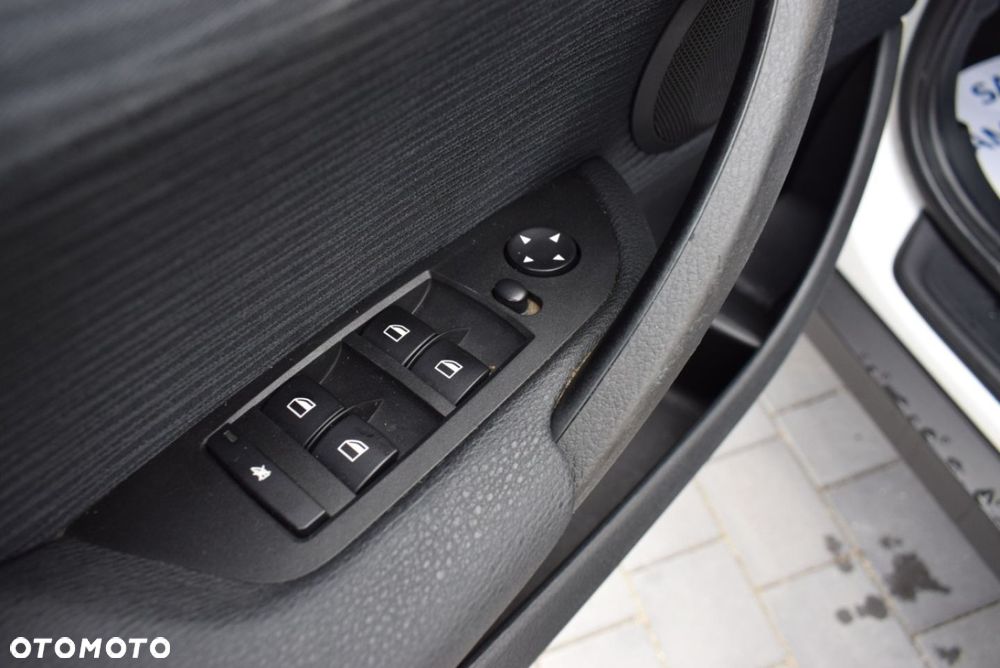 BMW X1 - 17