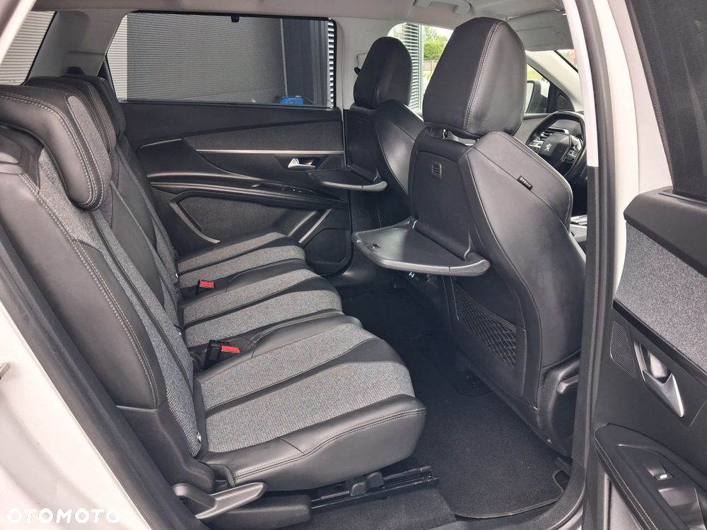 Peugeot 5008 PureTech 130 EAT8 Stop & Start Allure Business-Paket - 26