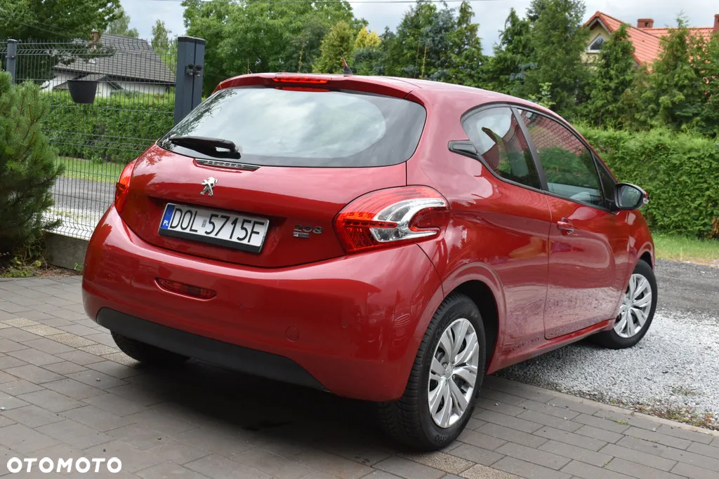Peugeot 208 - 6