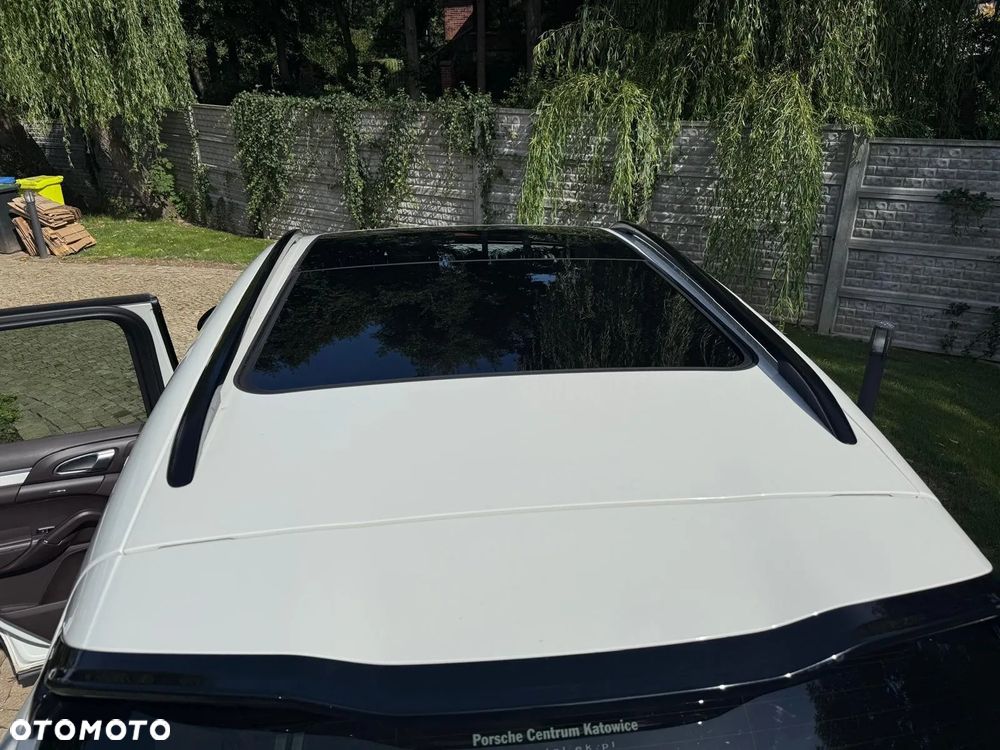 Porsche Cayenne - 4