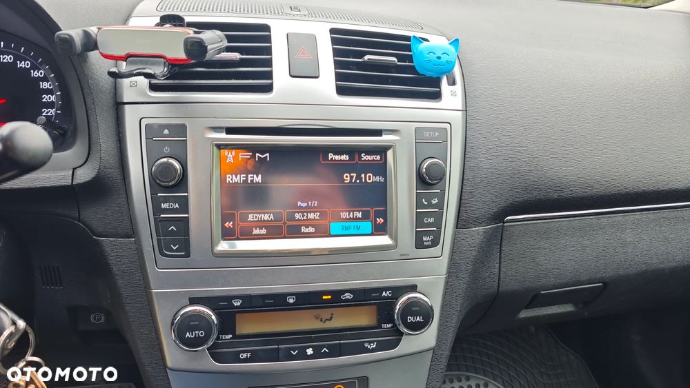 Toyota Avensis - 12