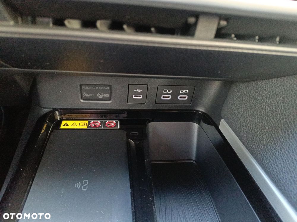 Toyota Camry - 12